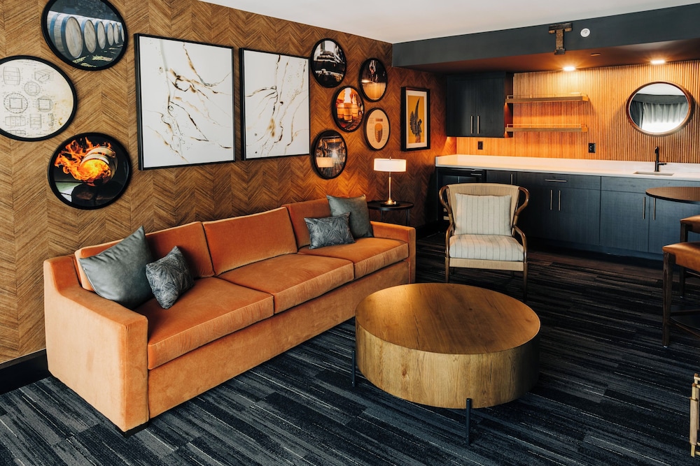 Superior Room, 1 King Bed (Cooperage Suite)