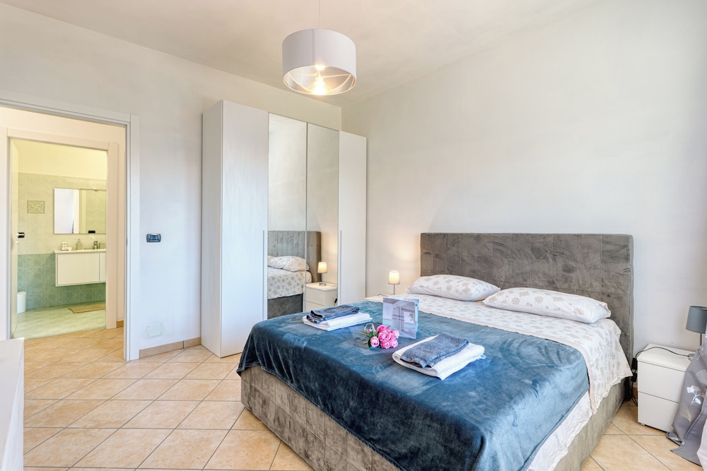 Family Apartment, Multiple Bedrooms, Mountainside (Miramare 2 LUX - Total Sea View)