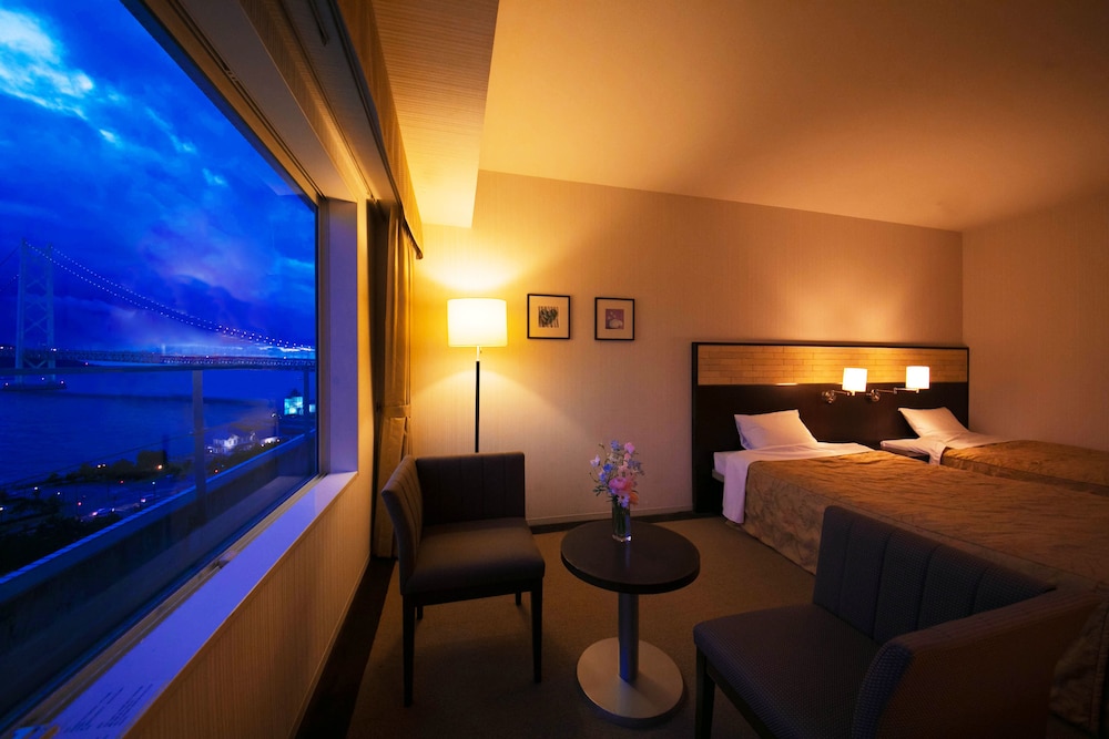 Standard Twin Room, Non Smoking, Ocean View (Main Building) photo 3