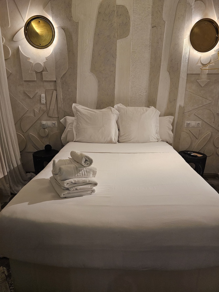 Standard Single Room, 1 Double Bed - Photo 2