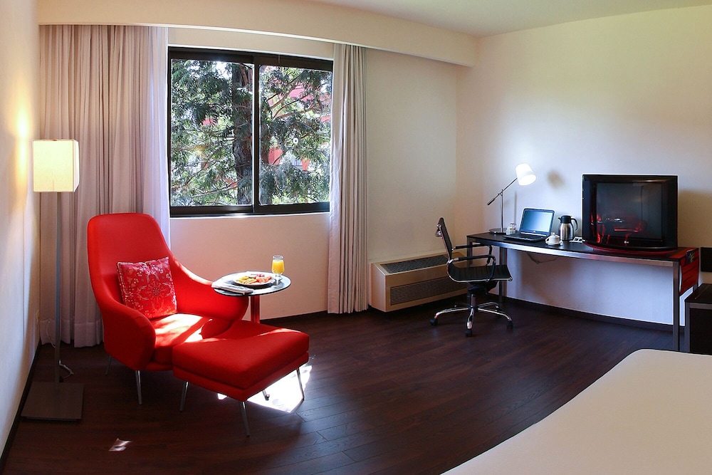 Superior Room, 1 King Bed - Photo 1