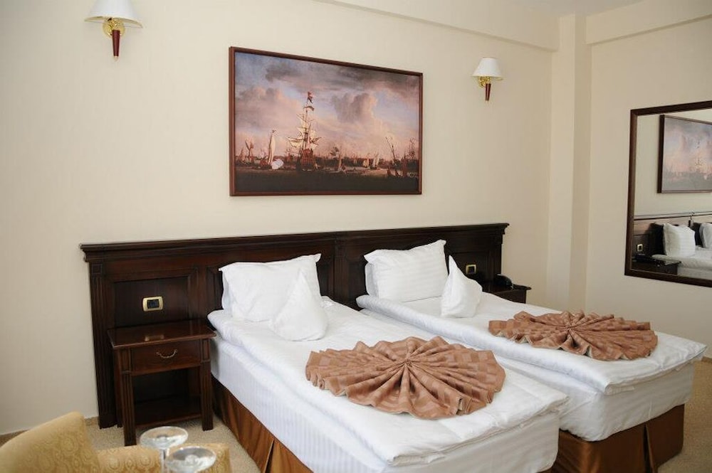 Standard Twin Room, 2 Twin Beds, City View photo 2