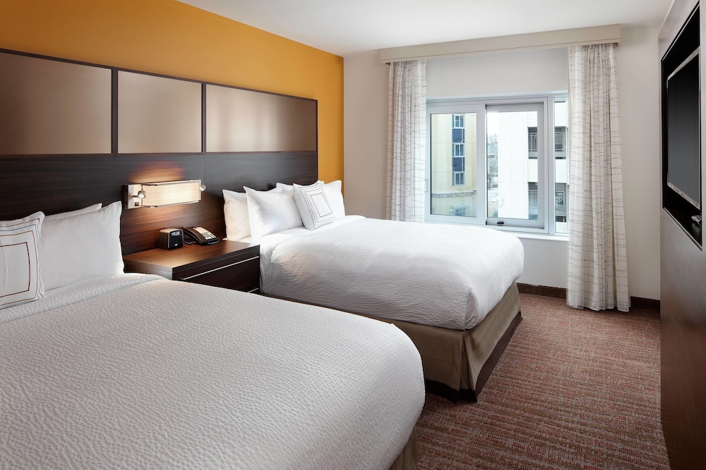 Suite, 1 Bedroom (Mobility Accessible, Roll-In Shower)