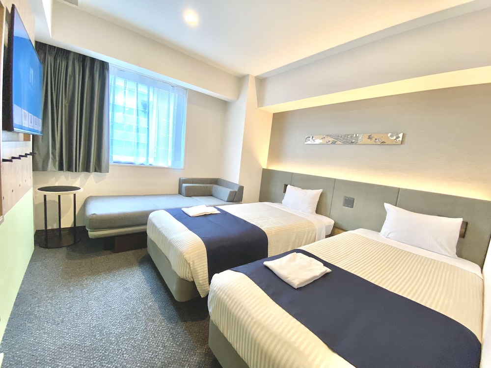 Standard Twin Room, Non Smoking (with Sofa Bed)