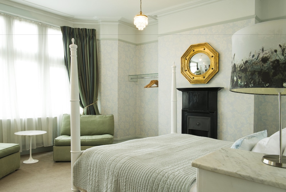 Family Quadruple Room, 1 Bedroom, Ensuite photo 2