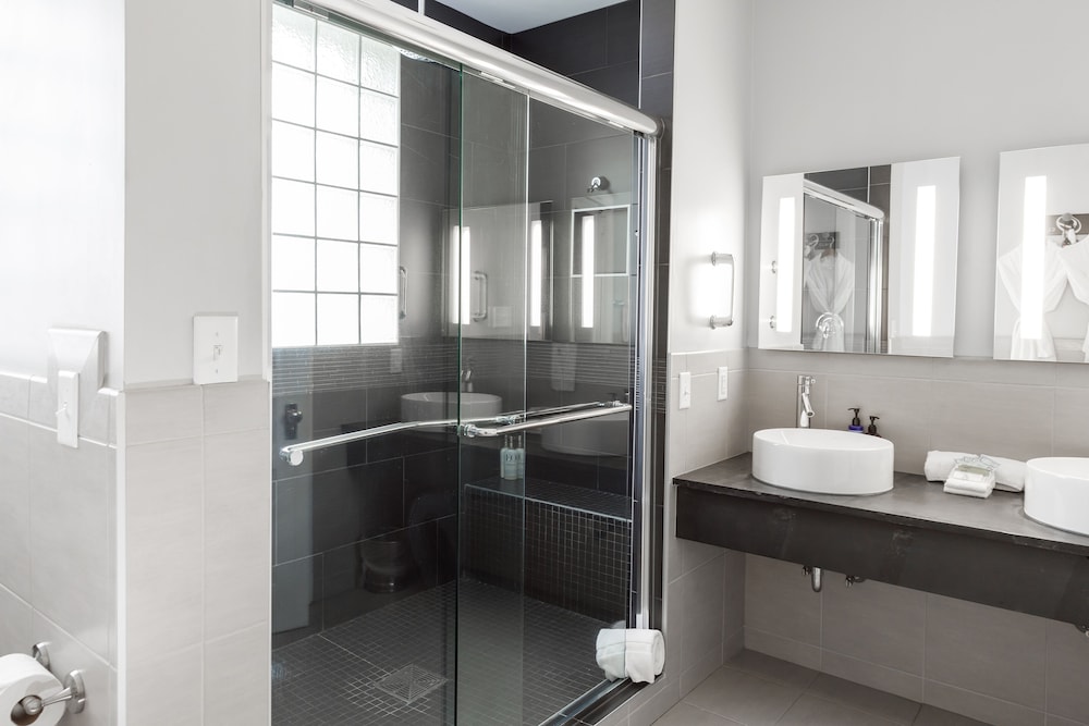 Deluxe Suite, Kitchenette photo 2
