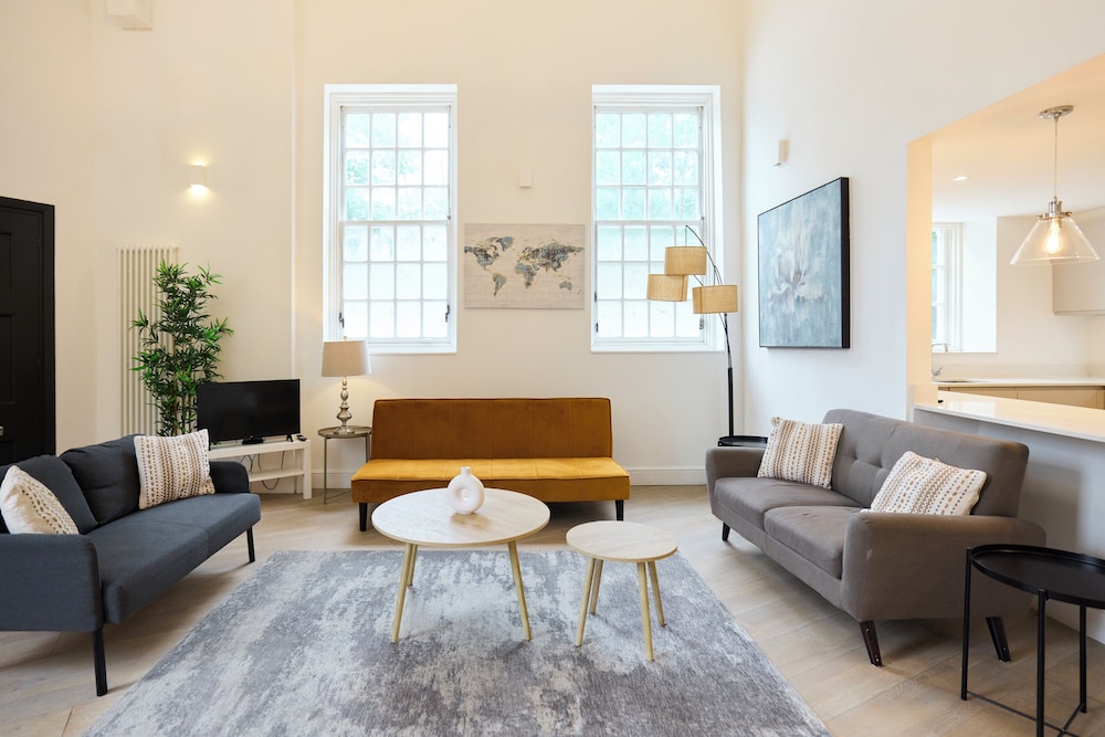 Apartment photo 1