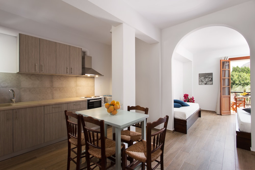 Apartment (5 people) photo 1