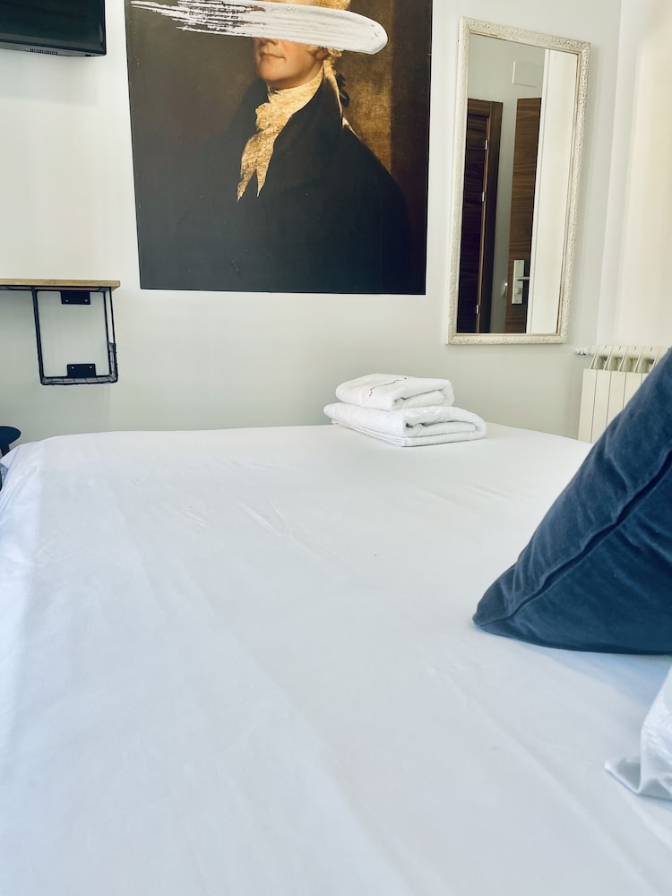 Single Room photo 3