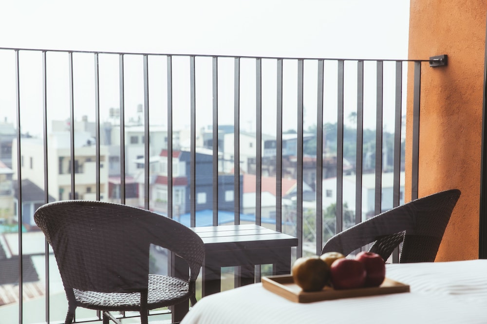 Standard Twin Room, Balcony, City View photo 3