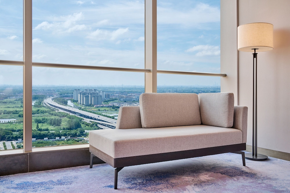 Executive Room, 1 King Bed (Premier)