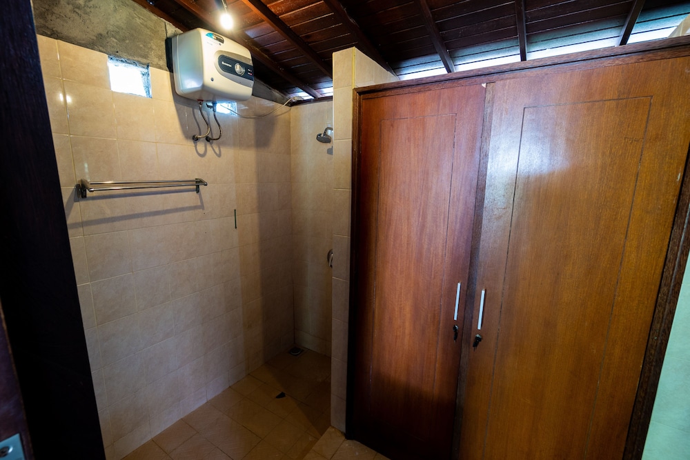 Bungalow, 2 Twin Beds, Pool View photo 2