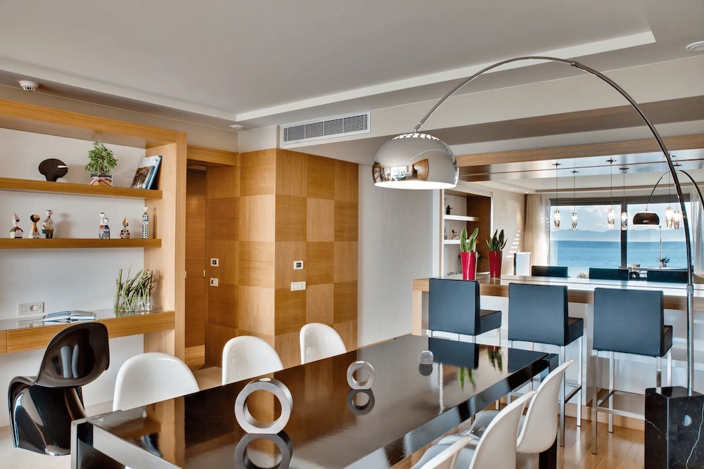 Amus Presidential Suite with Private Pool Sea View
