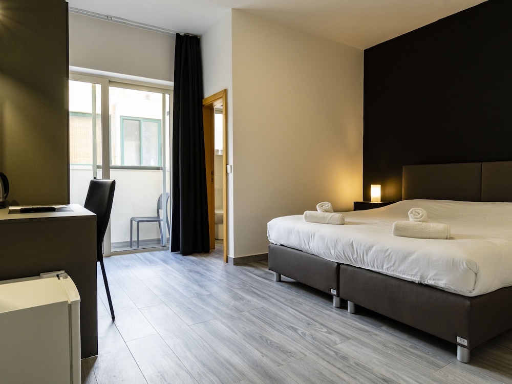 Comfort Room photo 2