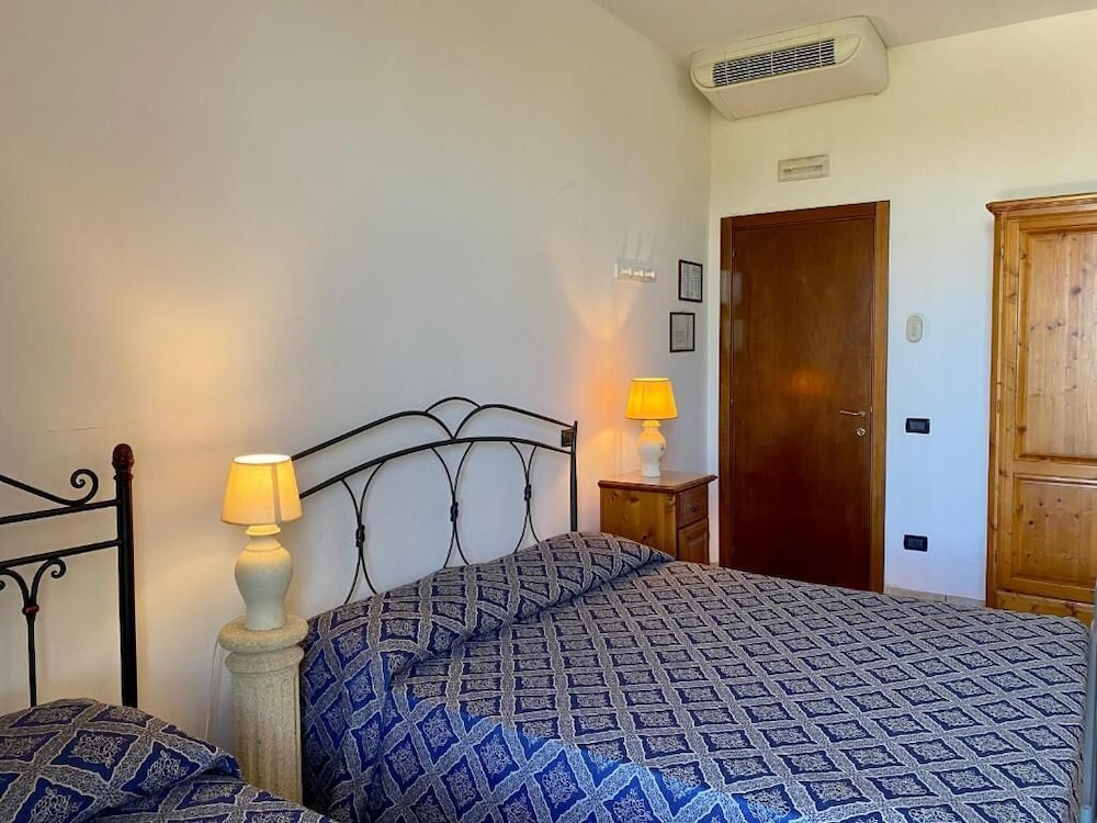 Room photo 2