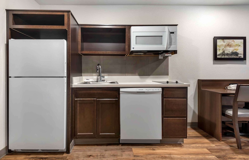 Standard Double Room, Non Smoking, Refrigerator & Microwave photo 3