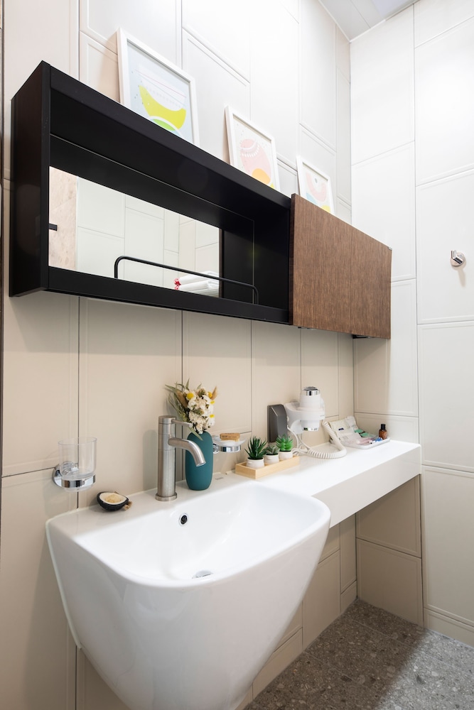 Double Room + 1 Extra Bed (Bathtub) - Photo 5