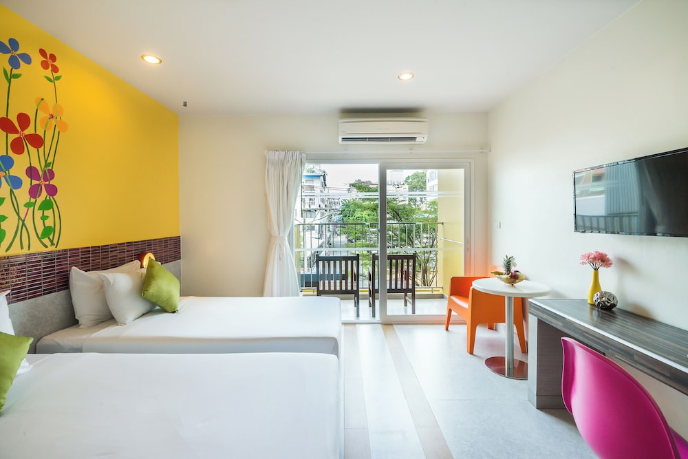 room photo