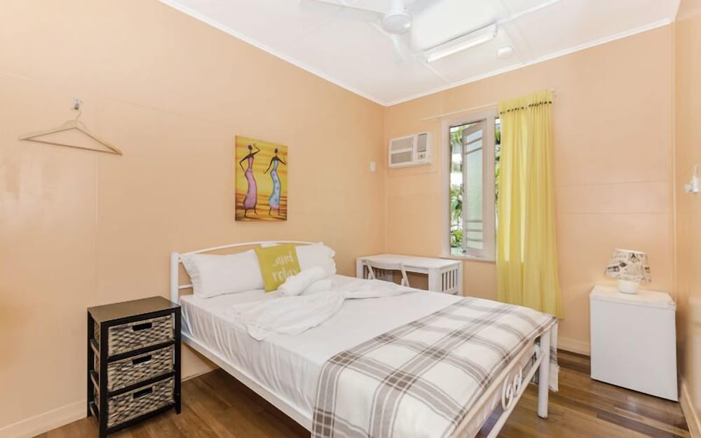 Standard Room, Non Smoking (Double Room with Ensuite) photo 3