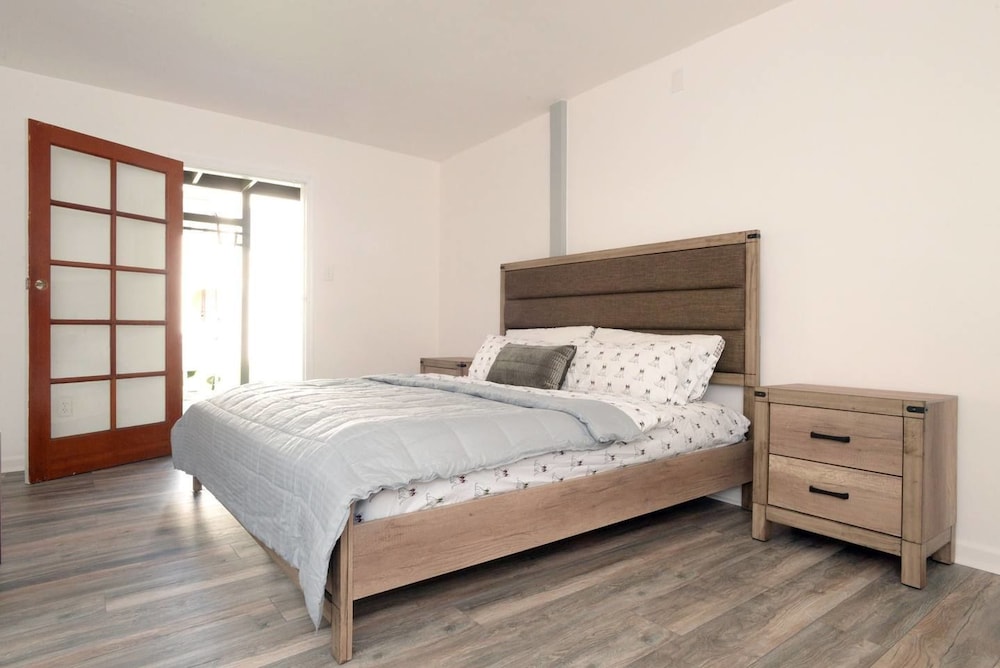 House (2 Bedrooms)