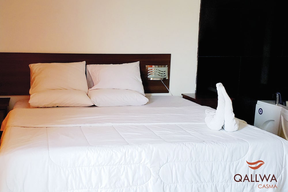 Superior Suite, 1 King Bed photo 3