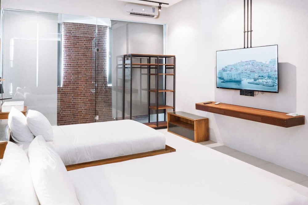 Deluxe Twin Room - Photo 2
