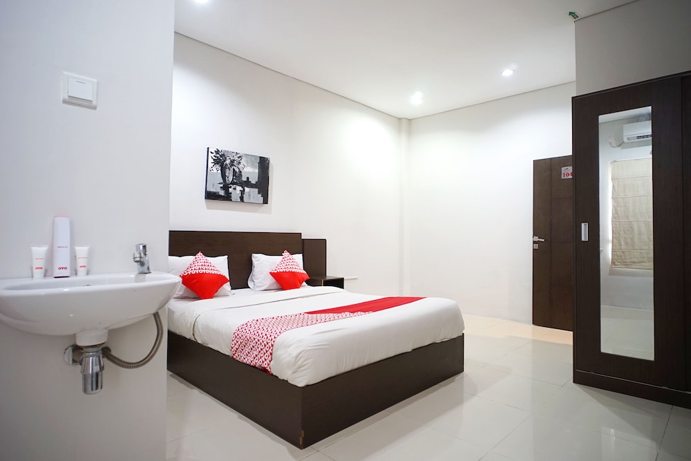 Standard Double Room - Photo 8