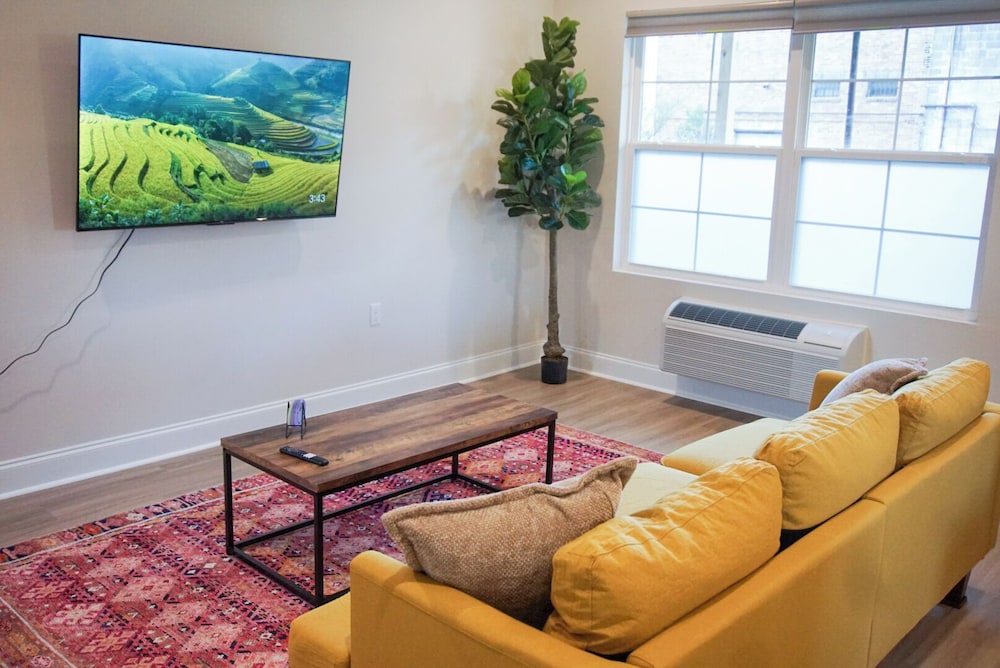 Apartment photo 1