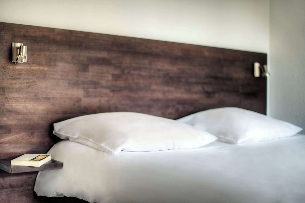Standard Room, Non Smoking (1 Double Bed) - Photo 3