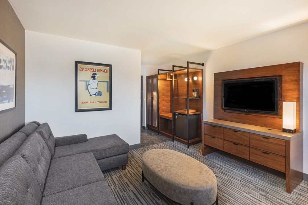 Suite, 1 King Bed
