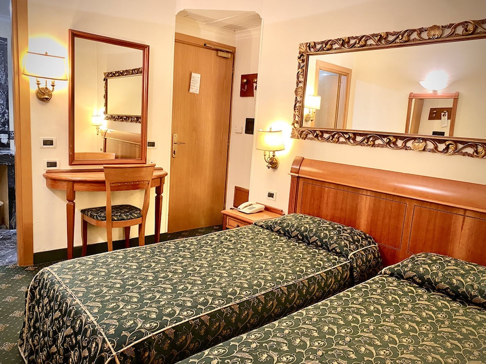 Classic Double Room photo 2