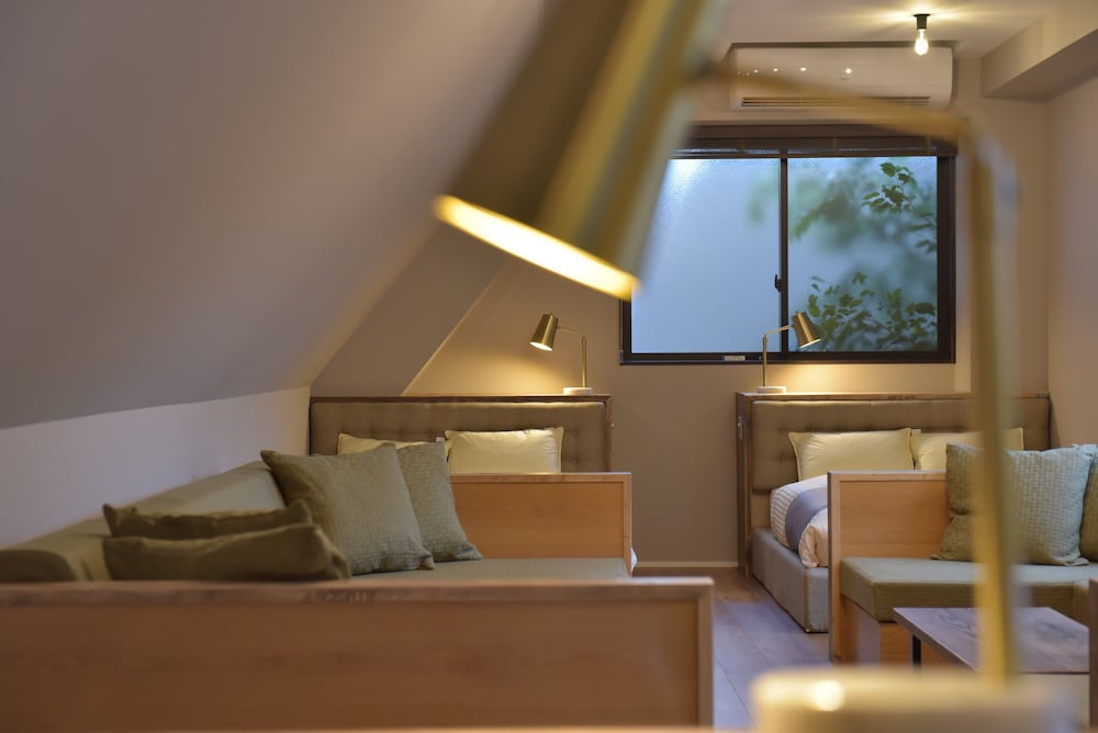Deluxe Family Room