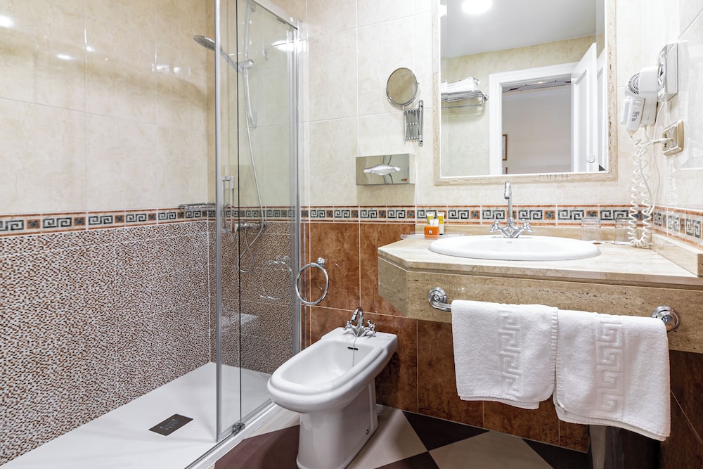 Superior Double Room - Photo 13