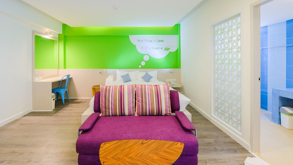 Suite With Balcony - Photo 8