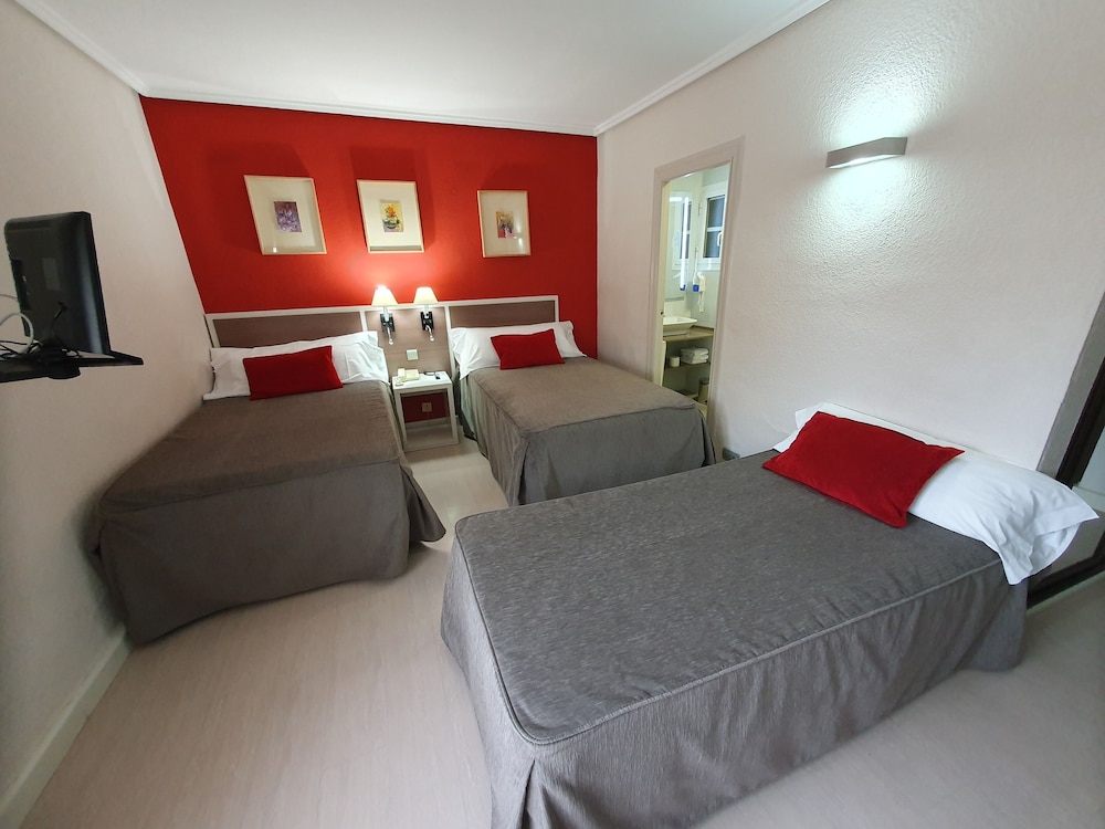 Basic Triple Room, Garden View - Photo 2