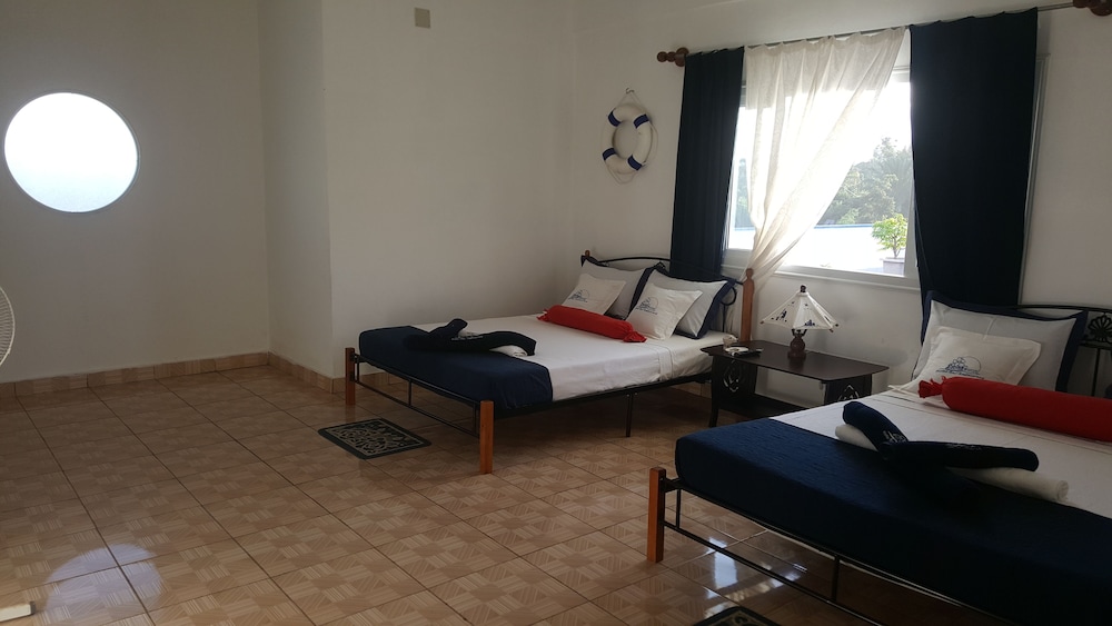 Family Room, Non Smoking, Courtyard View photo 1