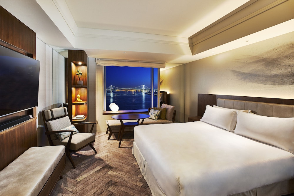 Classic Room, 1 King Bed, Club Lounge Access, Bay View (Japanese) photo