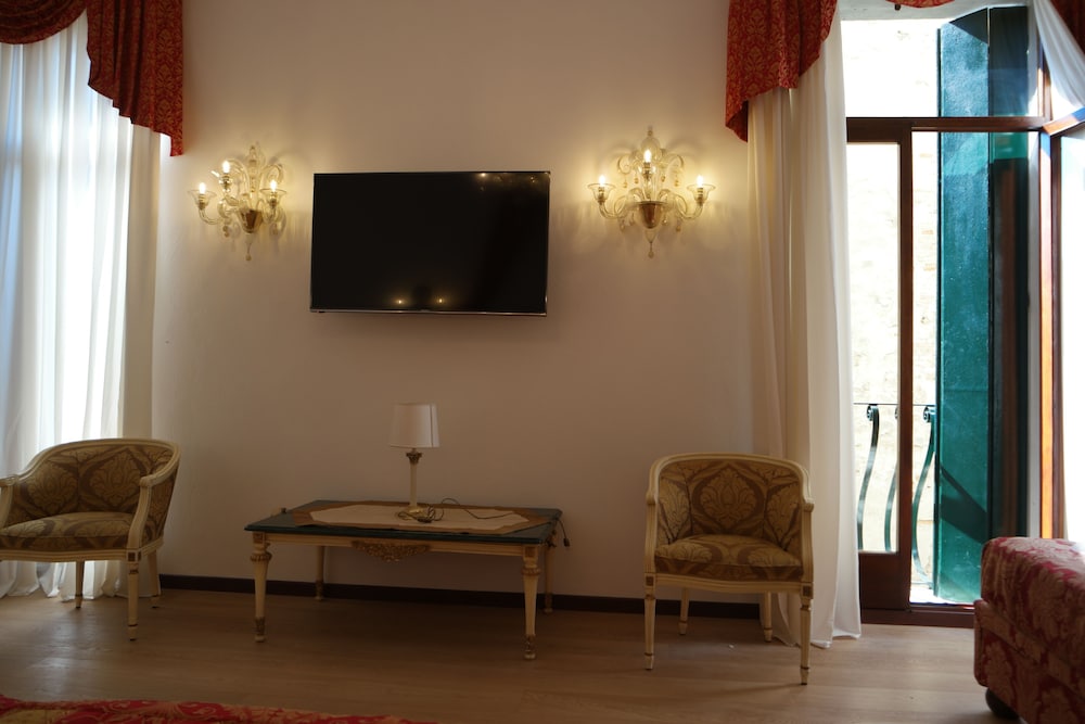 Apartment, 3 Bedrooms, Non Smoking photo 3
