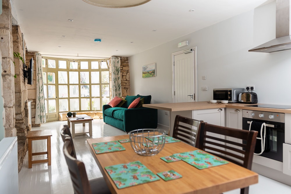 Apartment, Accessible, Ensuite (Flat 2 - Shortwood) photo 2
