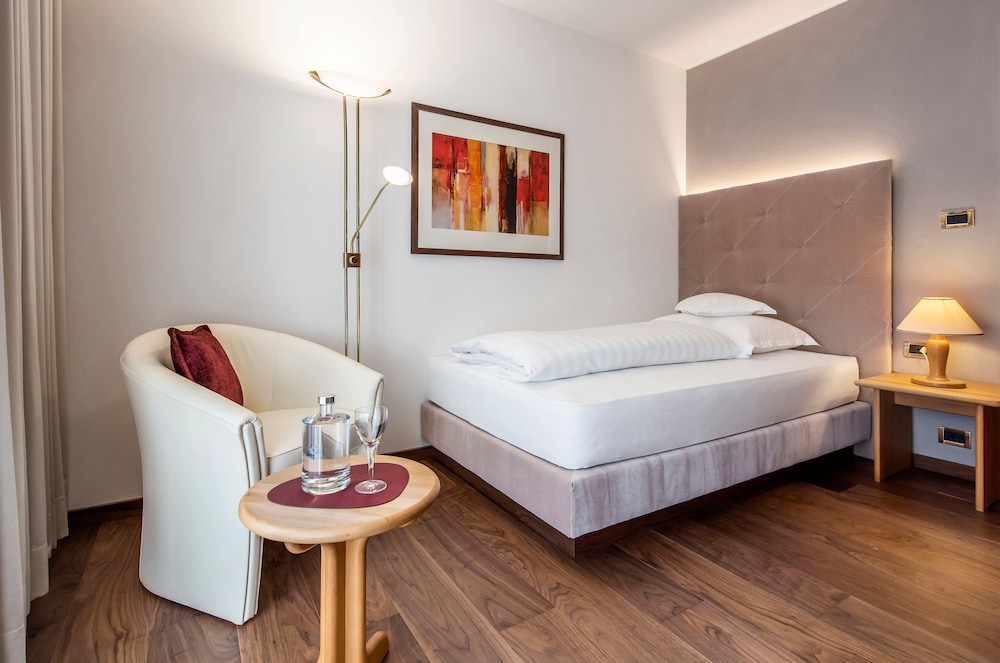 Basic Single Room, balcony (without view)