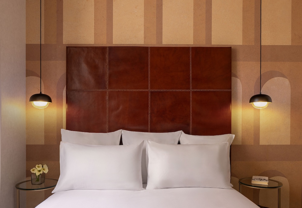 Deluxe Double Room, 1 Double Or 2 Twin Beds photo 3