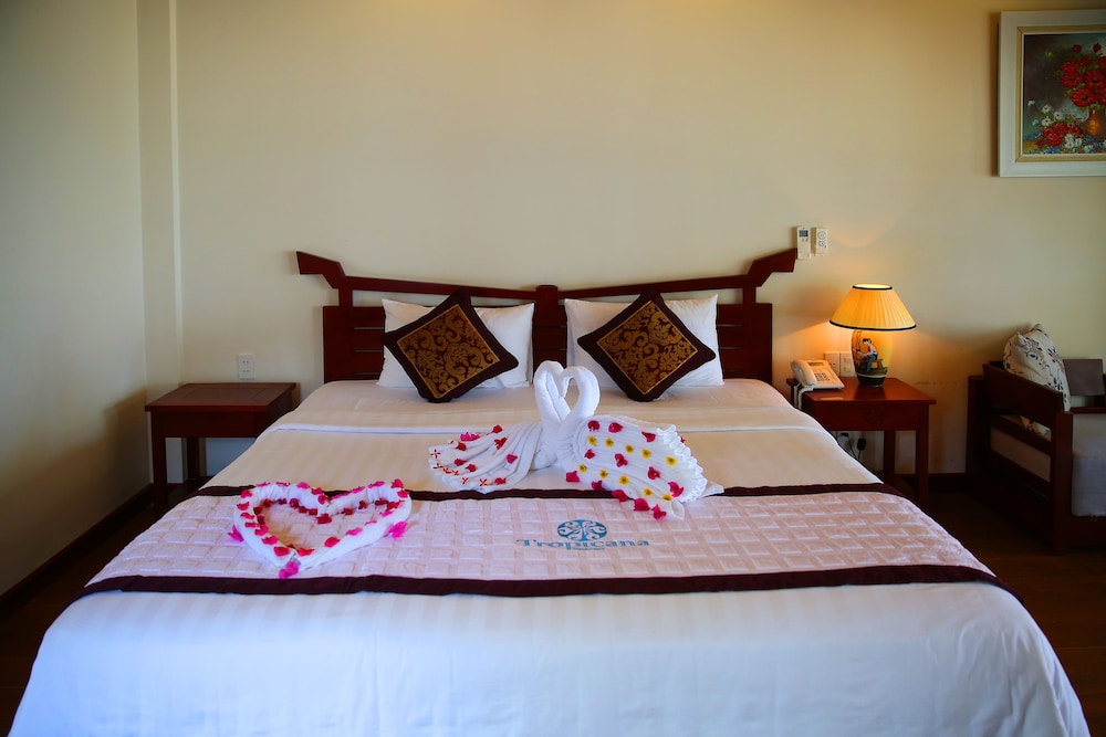 Deluxe Triple Room, Garden View photo 1