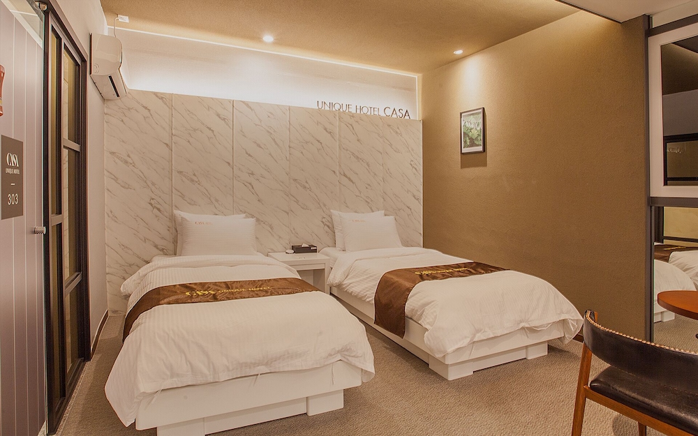 Deluxe Double or Twin Room