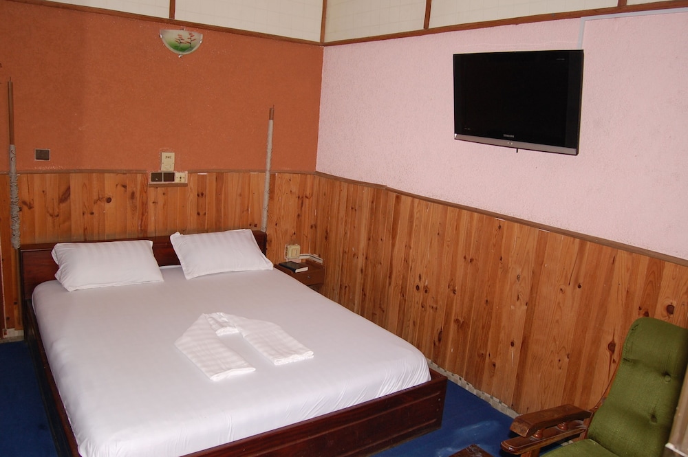Standard Double Room (B) photo 1