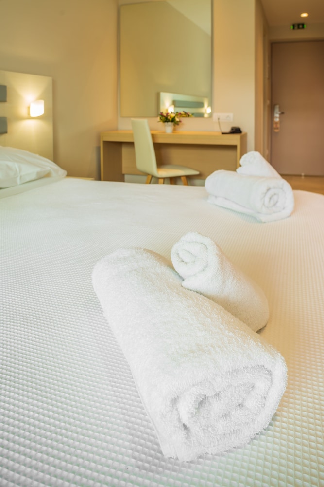Double or Twin Room photo 2