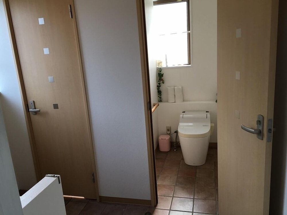 Japanese Style Room For 4 Guests, Shared Bathroom photo 2