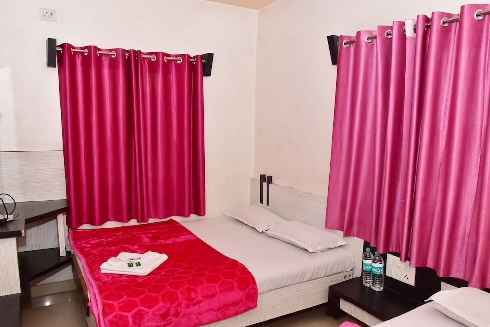 Four Bed Deluxe AC photo 2