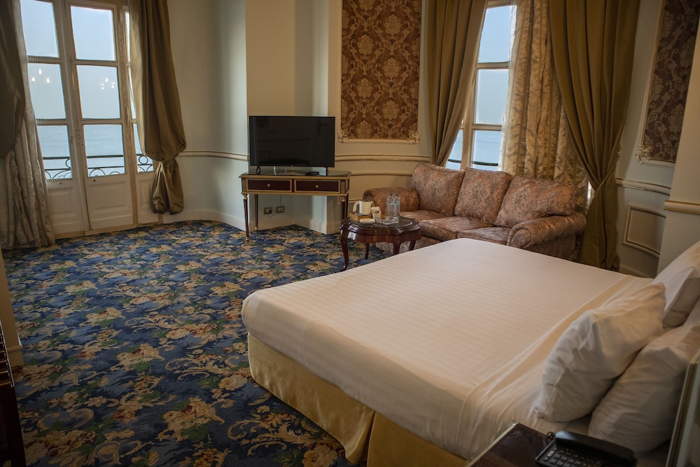 Golden Paradise Suite Direct Sea View photo 2