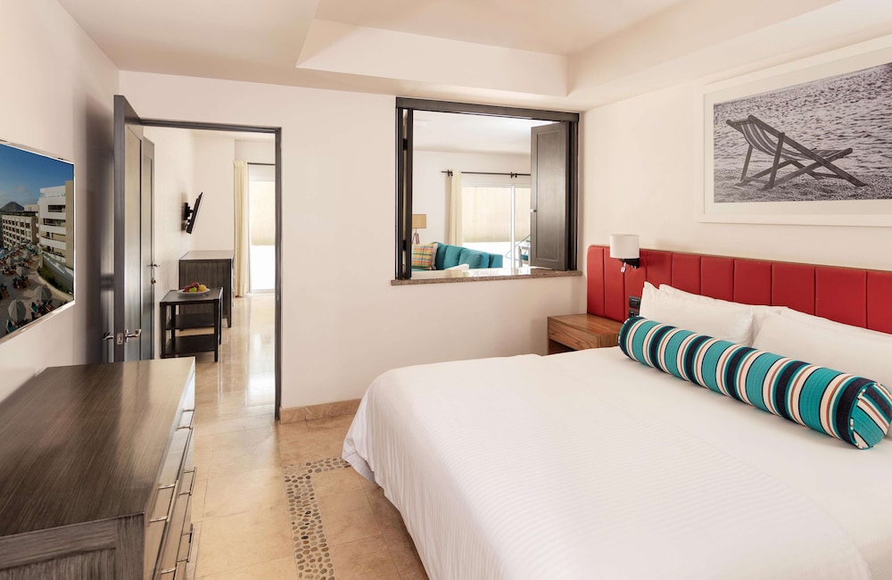 Luxury Suite, 2 Bedrooms, Ocean View - Photo 2