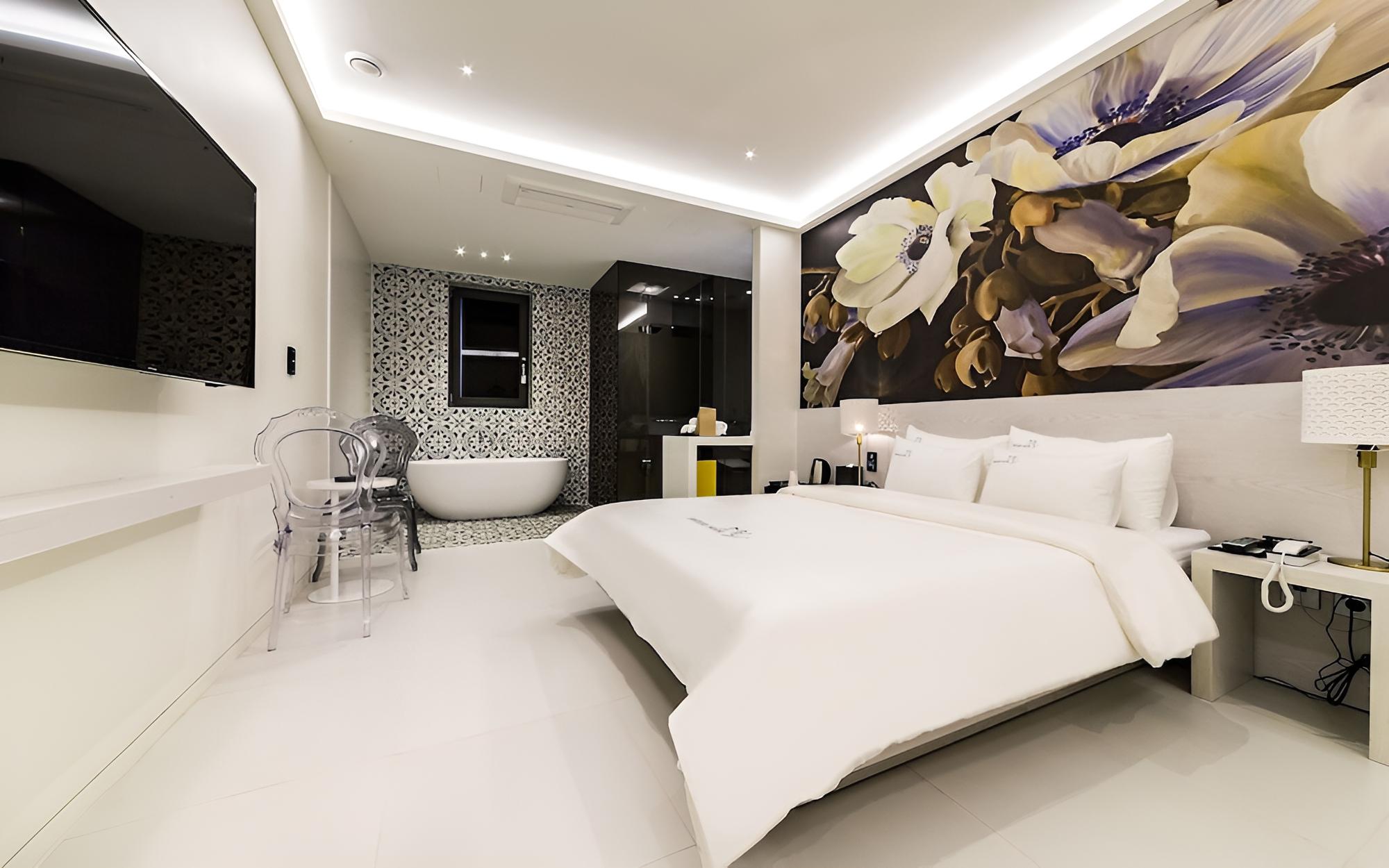 Room (Standard room) - Photo 2